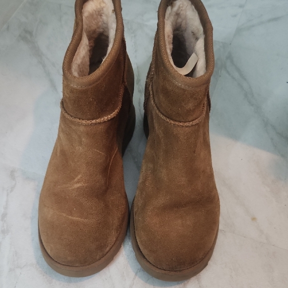 UGG Chestnut Suede Classic Femme Wedge Size 7 Ankle Booties - Picture 8 of 9